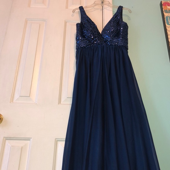 Gorgeous royal blue dress ✨ - Picture 5 of 8
